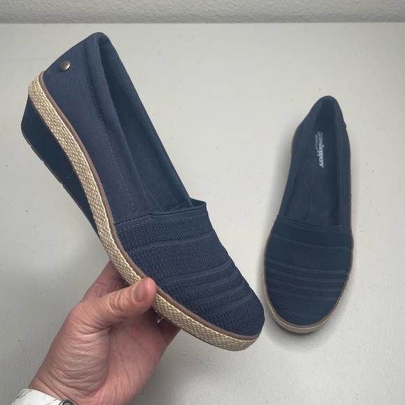 Grasshoppers Shoes - Keds Grasshoppers Navy Blue Wedge Canvas Sneaker Size 7